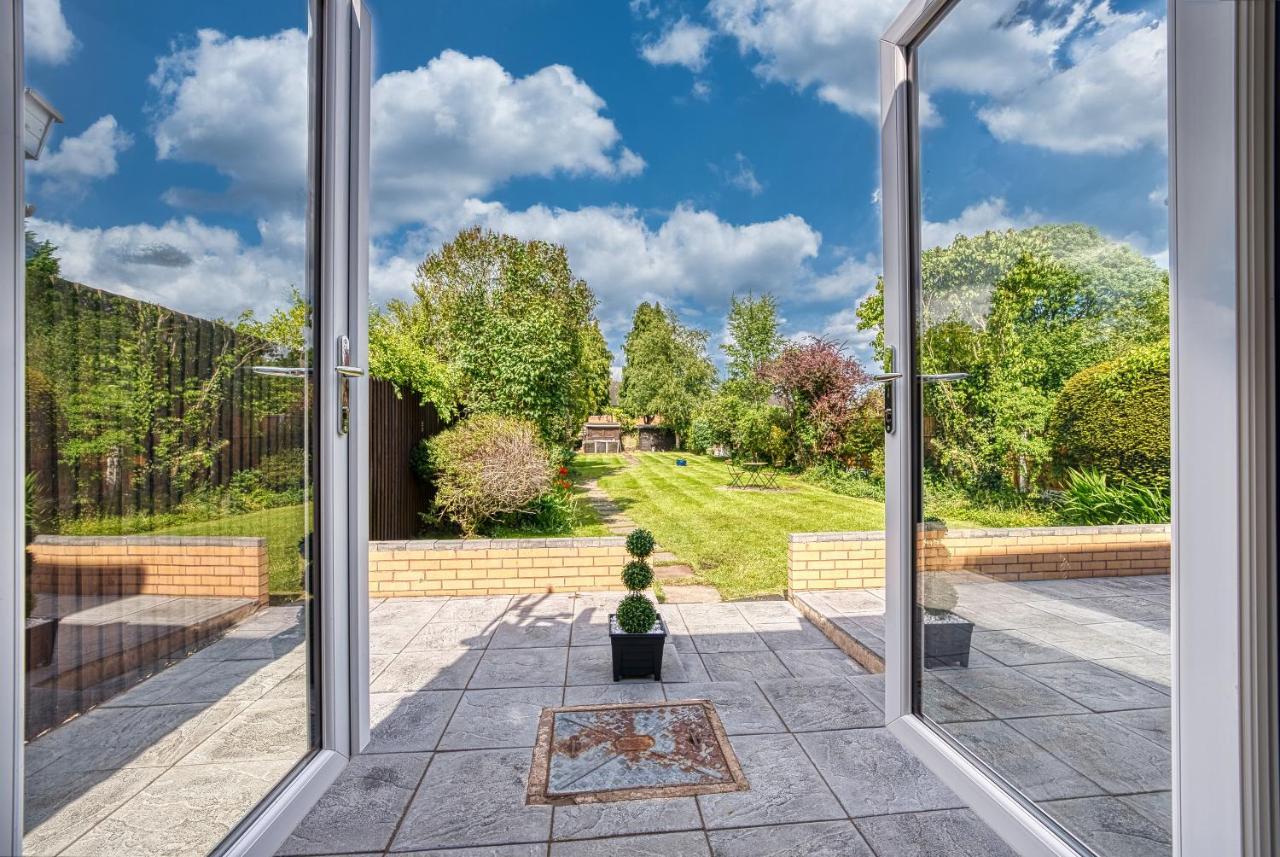 Elegant 5 Bed House - Sleeps 9, Central Solihull, Nec, Jlr, Hs2, Resorts World, Airport Business And Leisure Stays, Exterior foto